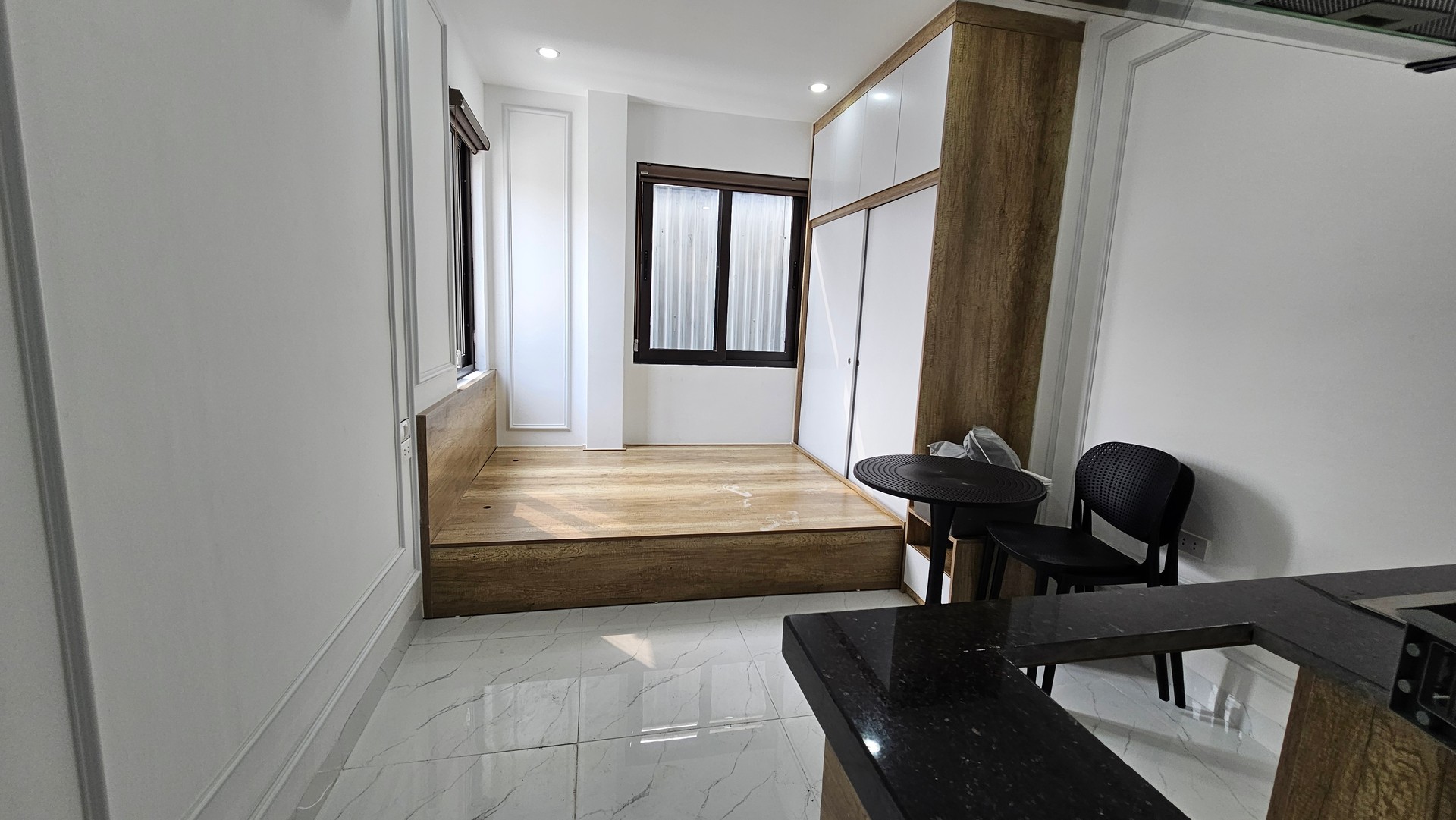 Bán nhà Tây Sơn - diện tích 90m2 7 tầng - Lô góc 2 mặt thoáng - giá 29,9 tỷ