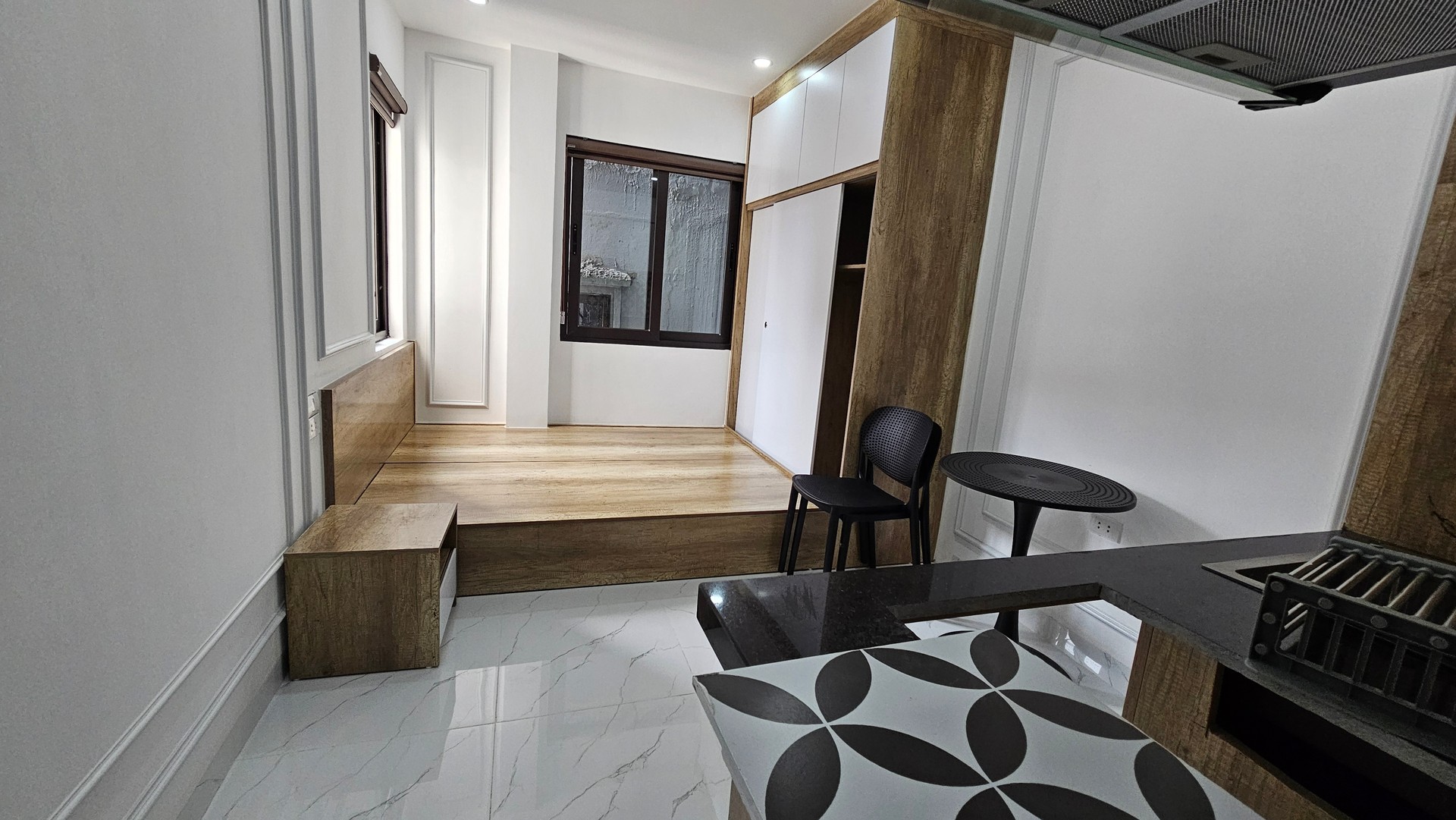 Bán nhà Tây Sơn - diện tích 90m2 7 tầng - Lô góc 2 mặt thoáng - giá 29,9 tỷ