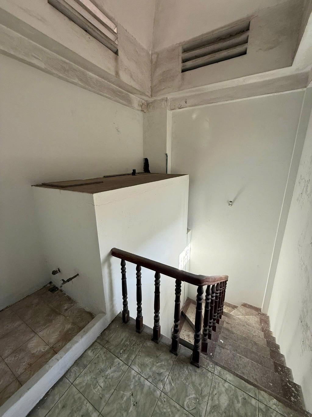 Bán nhà Lê Thanh Nghị - diện tích 55m2 5 tầng - Ô TÔ TRÁNH - giá 26 tỷ