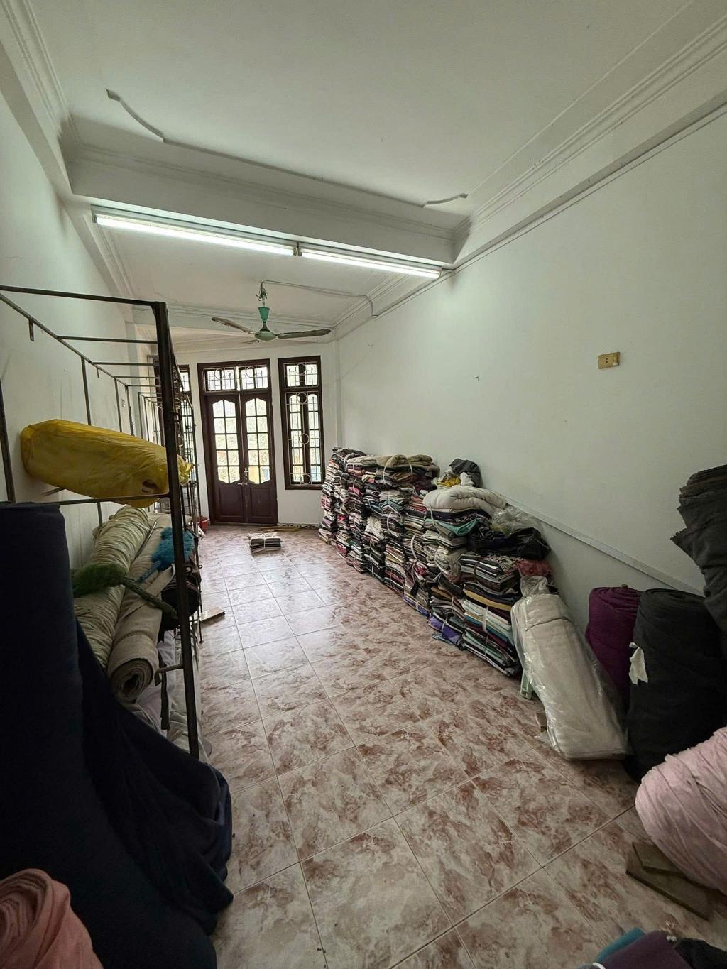 Bán nhà Lê Thanh Nghị - diện tích 55m2 5 tầng - Ô TÔ TRÁNH - giá 26 tỷ