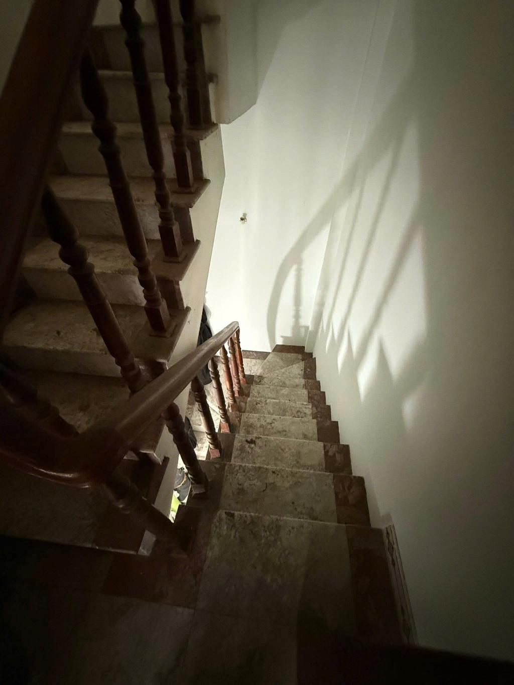 Bán nhà Lê Thanh Nghị - diện tích 55m2 5 tầng - Ô TÔ TRÁNH - giá 26 tỷ