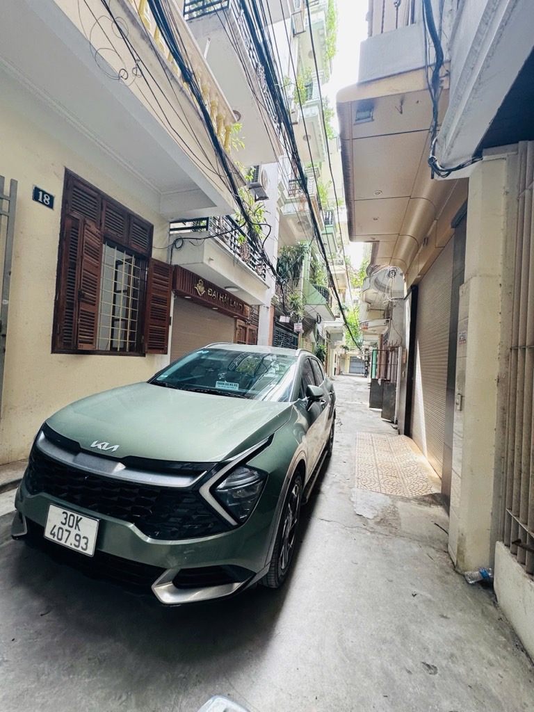 Bán nhà Nguyễn Phúc Lai - diện tích 65m2 4 tầng - Ô tô vào nhà - giá 26,8 tỷ