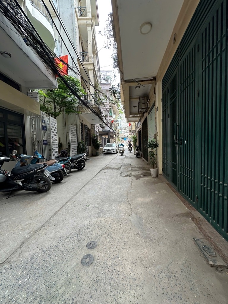 Bán nhà Nguyễn Phúc Lai - diện tích 65m2 4 tầng - Ô tô vào nhà - giá 26,8 tỷ