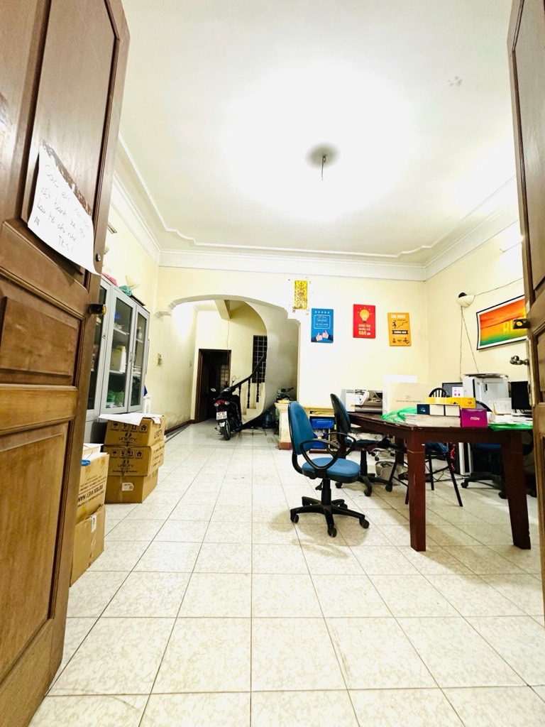 Bán nhà Nguyễn Phúc Lai - diện tích 65m2 4 tầng - Ô tô vào nhà - giá 26,8 tỷ