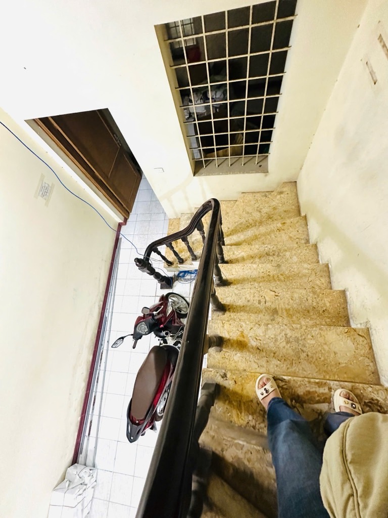 Bán nhà Nguyễn Phúc Lai - diện tích 65m2 4 tầng - Ô tô vào nhà - giá 26,8 tỷ