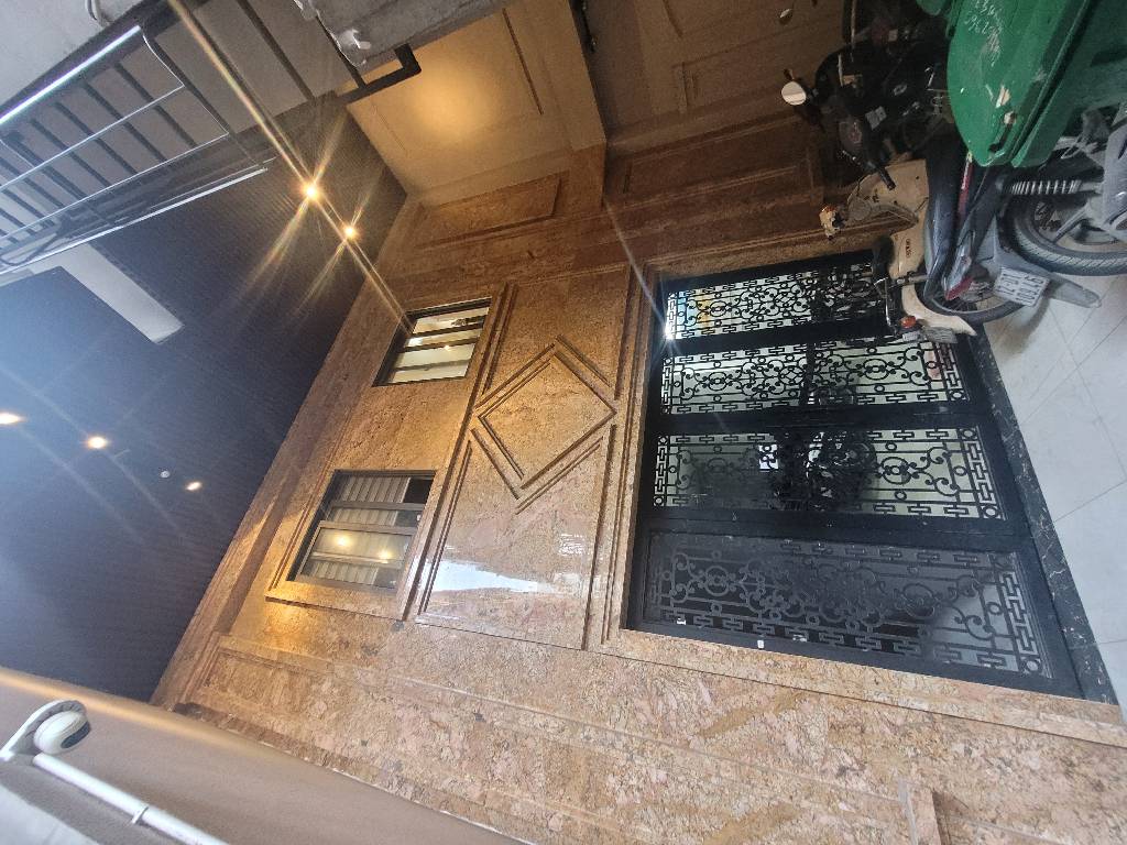 Bán nhà Vương Thừa Vũ - diện tích 123m2 7 tầng - DÒNG TIỀN SÁT PHỐ - giá 36 tỷ