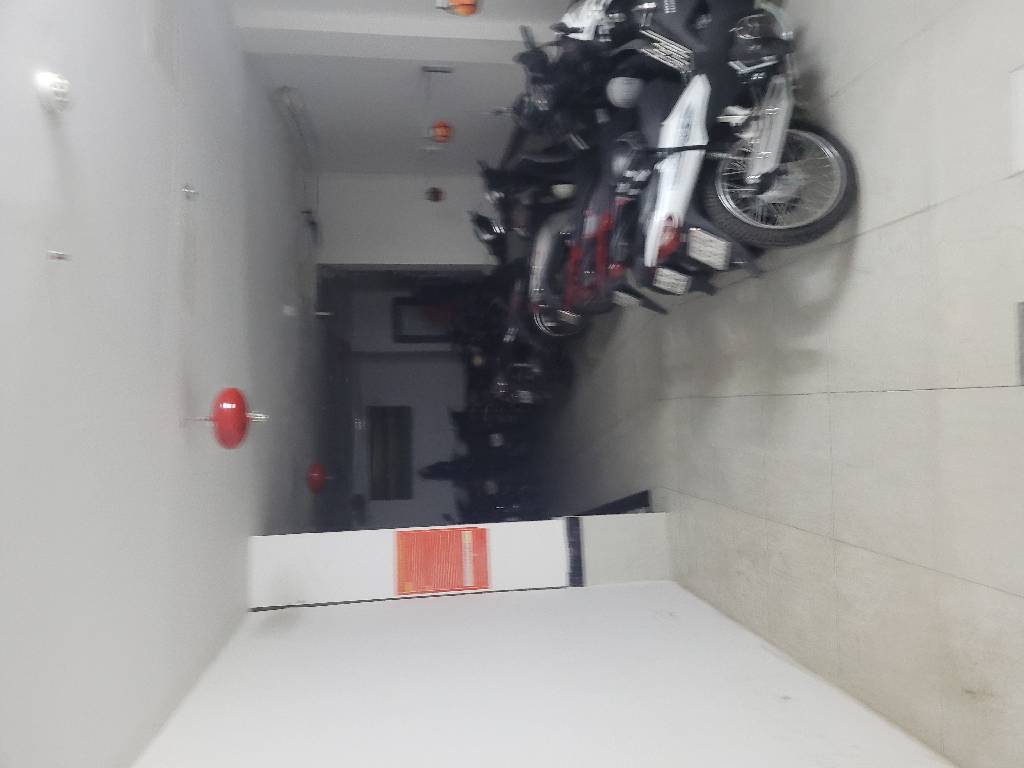 Bán nhà Vương Thừa Vũ - diện tích 123m2 7 tầng - DÒNG TIỀN SÁT PHỐ - giá 36 tỷ