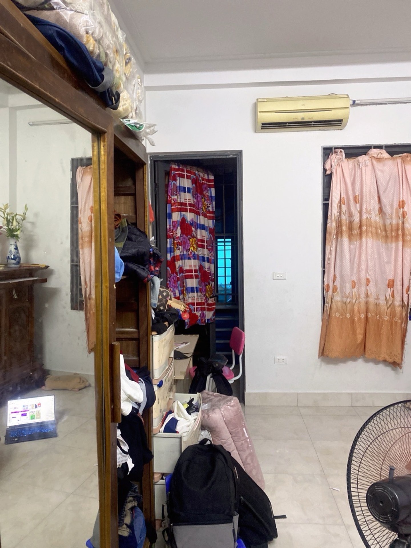 Bán nhà Định Công Thượng - diện tích 45m2 3 tầng - Nhà lô góc hai mặt thoáng - giá 3,85 tỷ