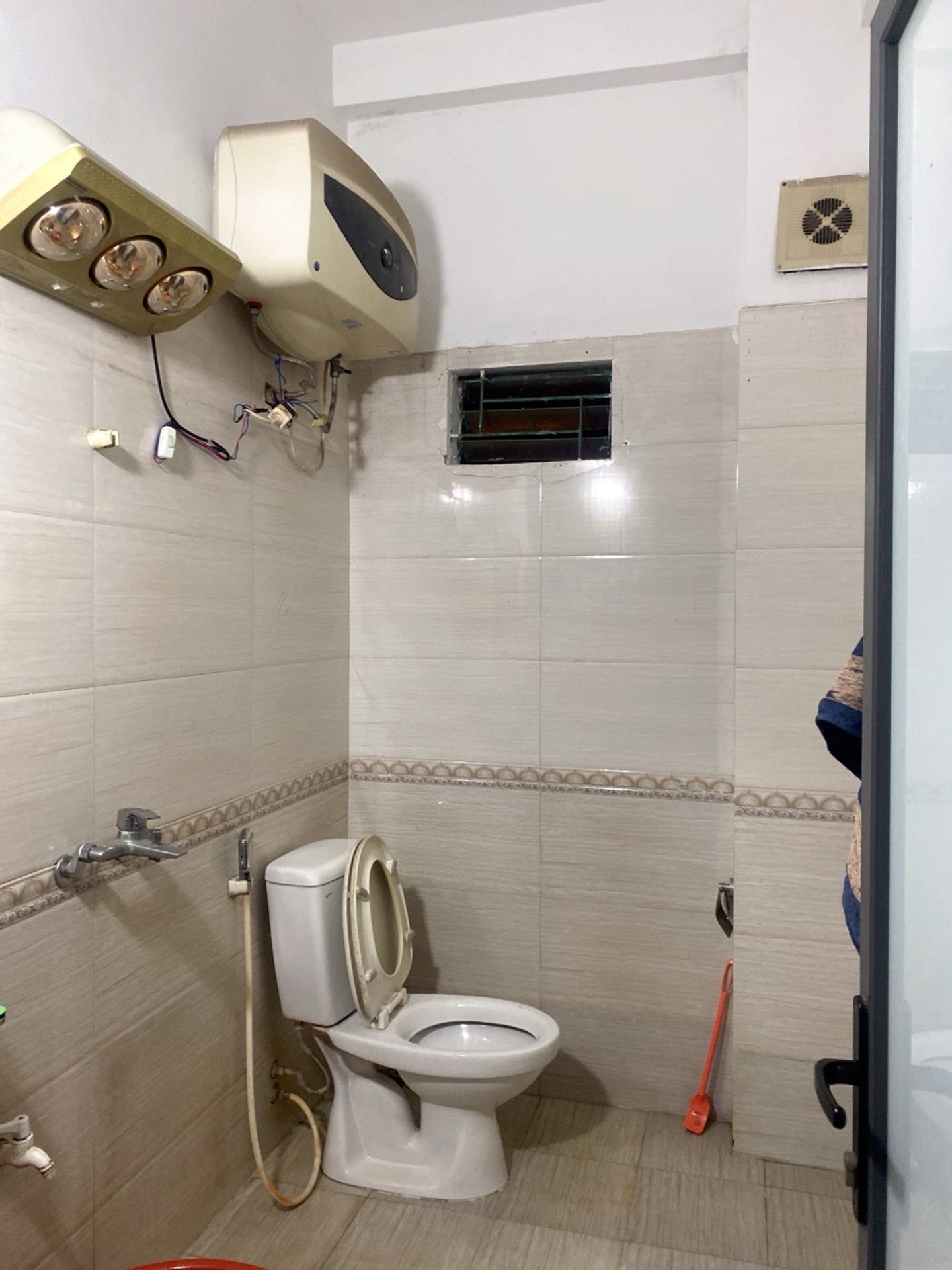 Bán nhà Định Công Thượng - diện tích 45m2 3 tầng - Nhà lô góc hai mặt thoáng - giá 3,85 tỷ