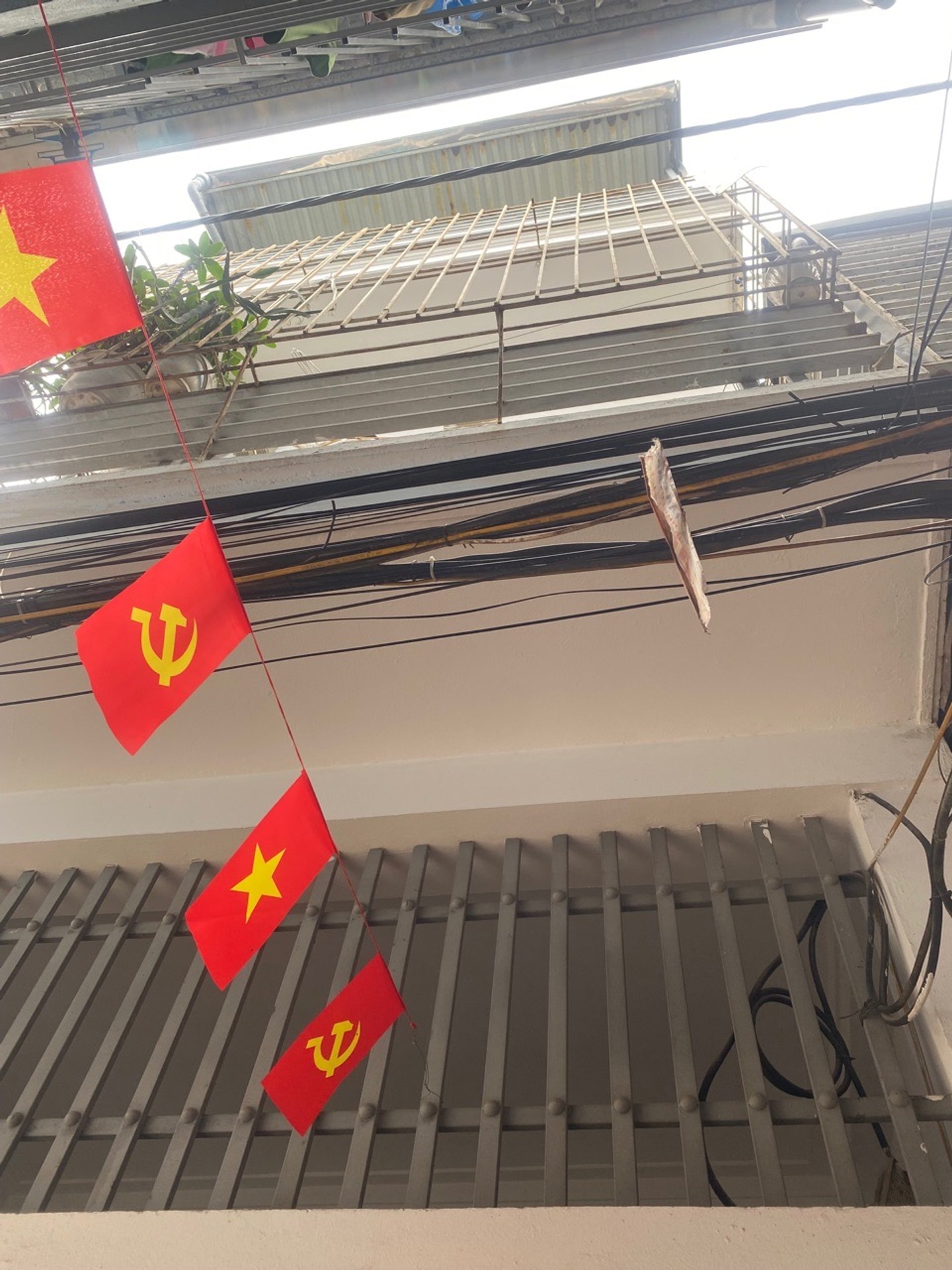 Bán nhà Định Công Thượng - diện tích 45m2 3 tầng - Nhà lô góc hai mặt thoáng - giá 3,85 tỷ