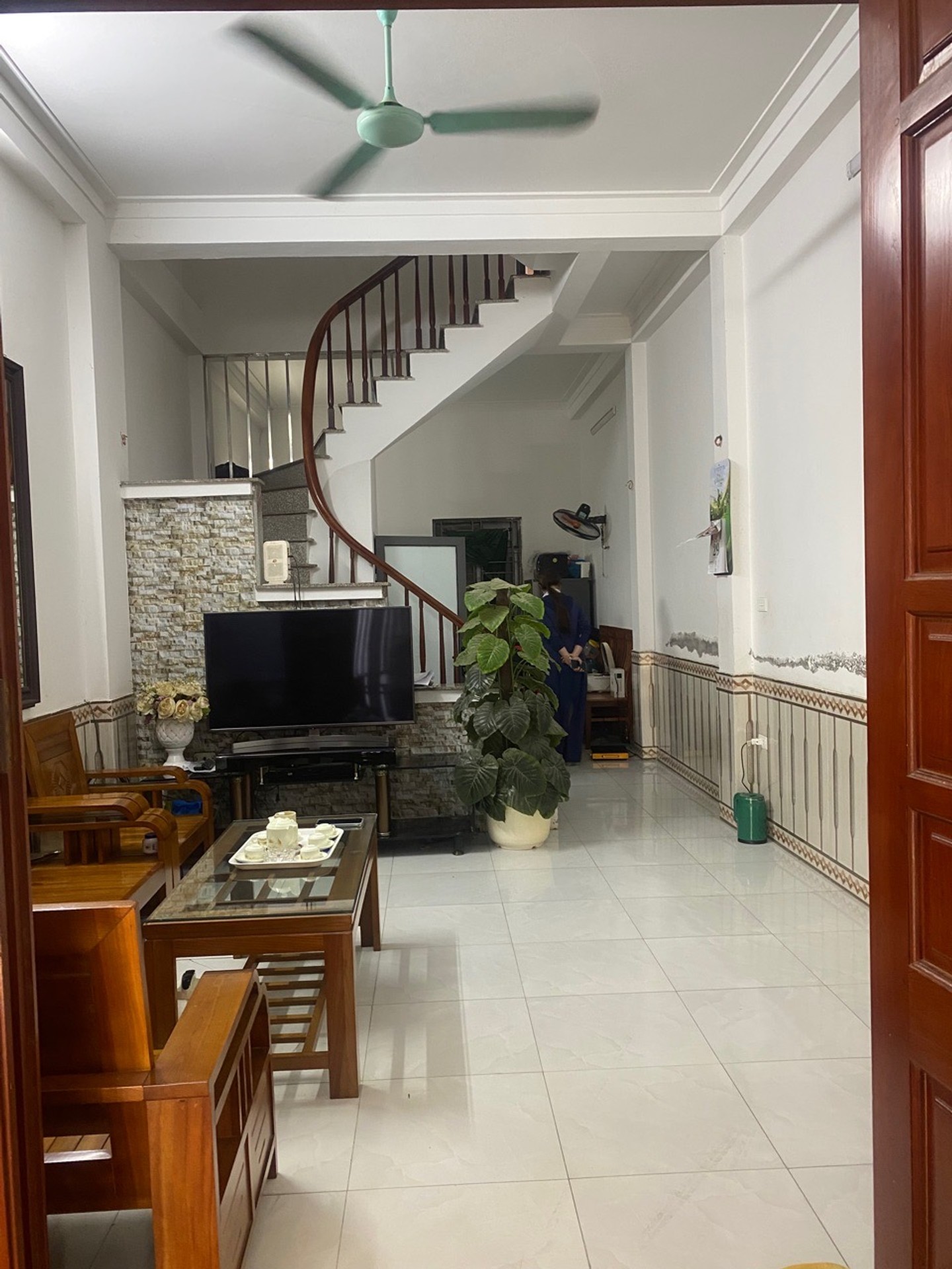 Bán nhà Định Công Thượng - diện tích 45m2 3 tầng - Nhà lô góc hai mặt thoáng - giá 3,85 tỷ