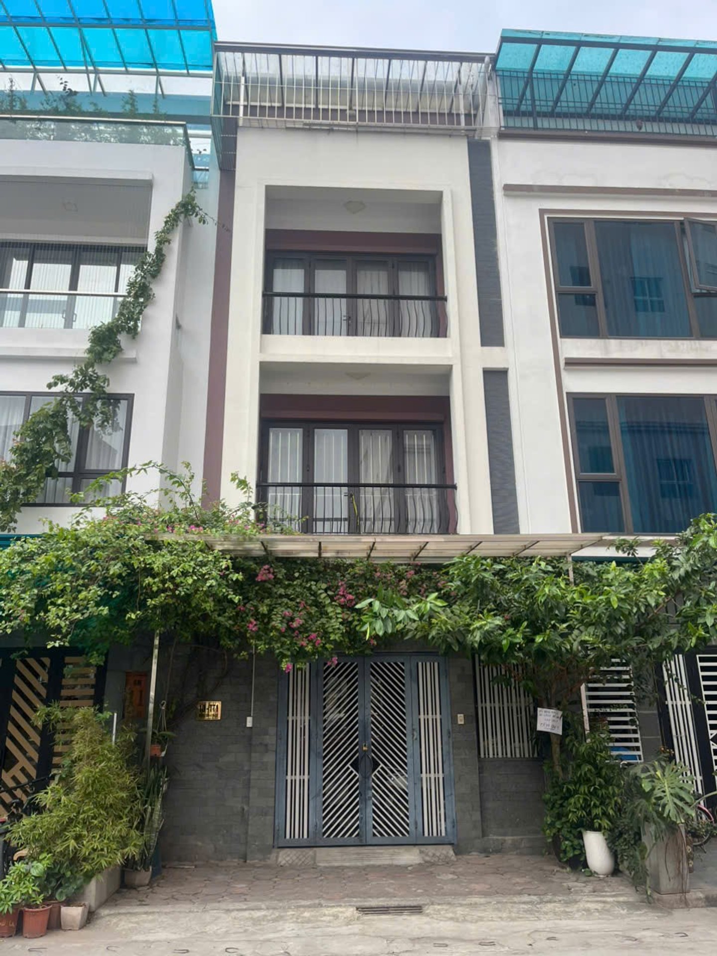 Bán nhà Bùi Xương Trạch - diện tích 65,3m2 4 tầng - Ô TÔ TRÁNH - giá 25,8 tỷ