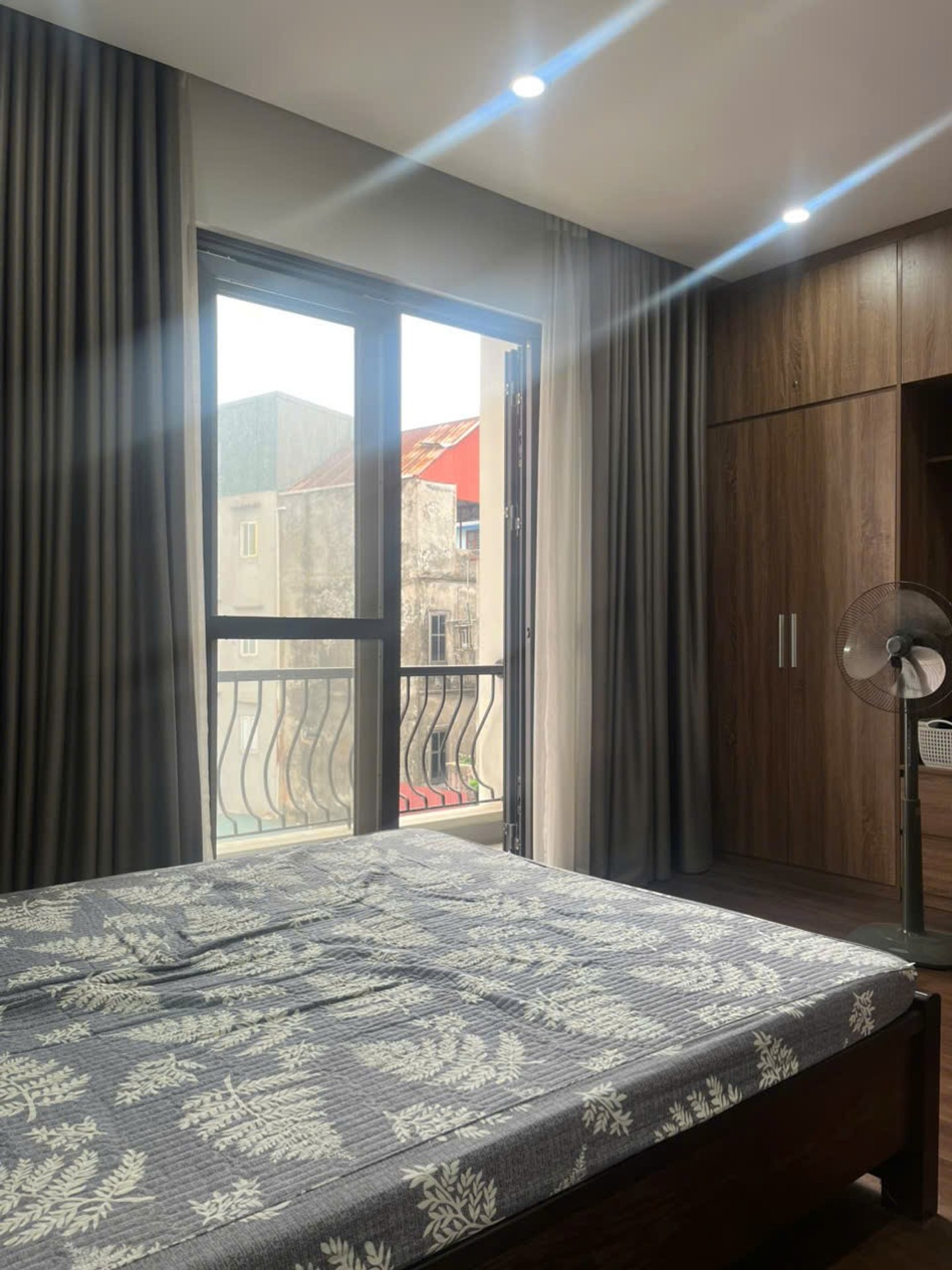 Bán nhà Bùi Xương Trạch - diện tích 65,3m2 4 tầng - Ô TÔ TRÁNH - giá 25,8 tỷ