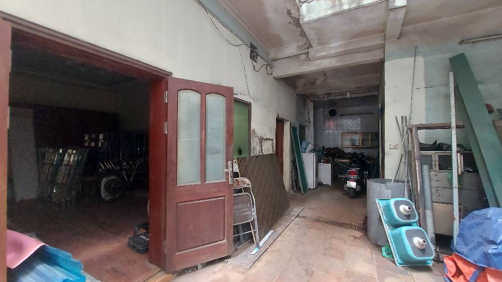 Bán nhà Đê La Thành - diện tích 204m2 3 tầng - Mảnh đất vàng - giá 102 tỷ