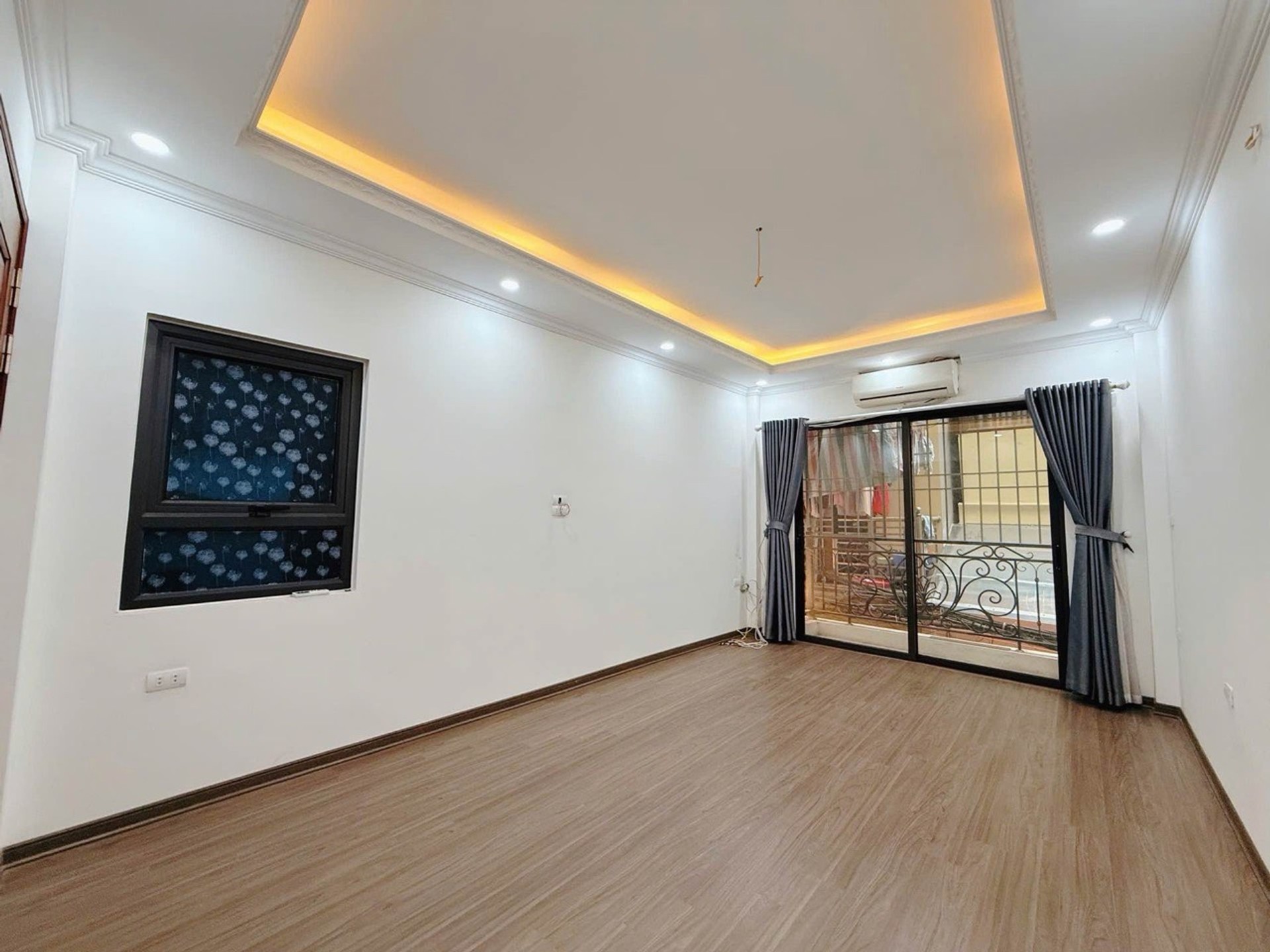 Bán nhà Trần Khát Chân - diện tích 30m2 5 tầng - Ngõ 281 - giá 9,8 tỷ
