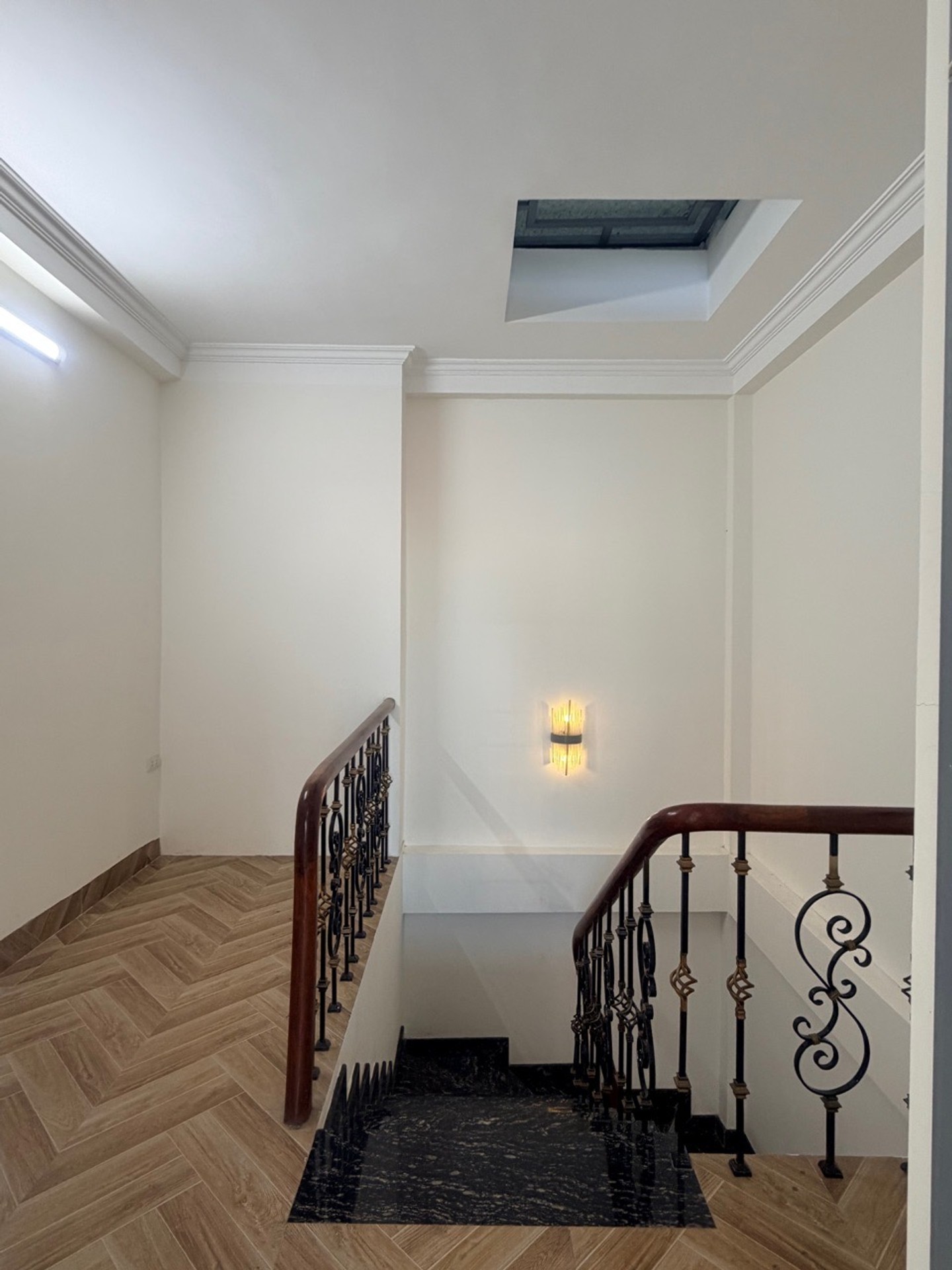 Bán nhà Trần Khát Chân - diện tích 30m2 5 tầng - Ngõ 281 - giá 9,8 tỷ