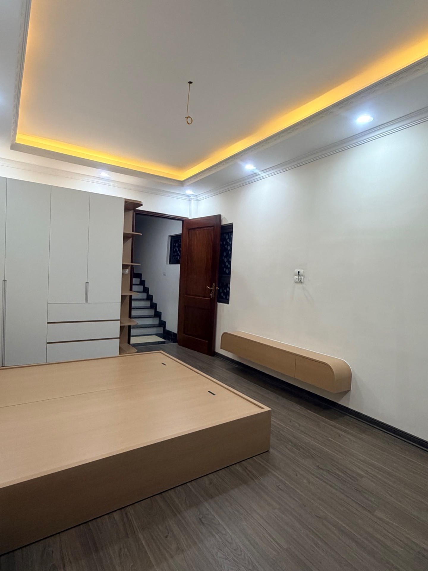 Bán nhà Trần Khát Chân - diện tích 30m2 5 tầng - Ngõ 281 - giá 9,8 tỷ