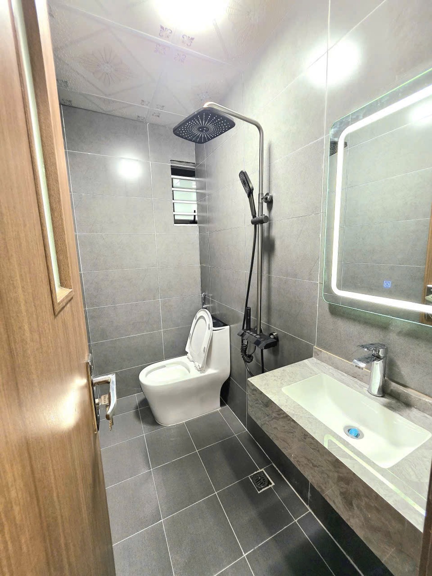 Bán nhà Nơ1B Linh Đàm - diện tích 61m2 1 tầng - Cực hiếm - giá 5,3 tỷ
