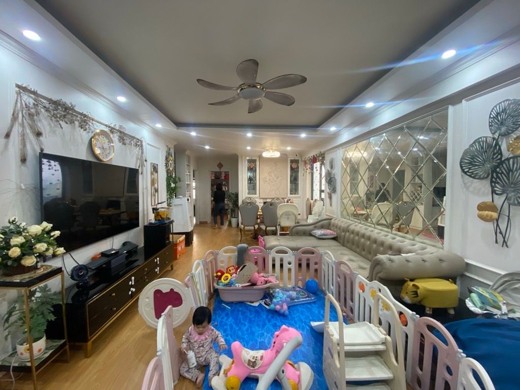 Bán nhà Tam Trinh - diện tích 120m2 1 tầng - Lô góc, view Hồ Yên Sở - giá 10 tỷ