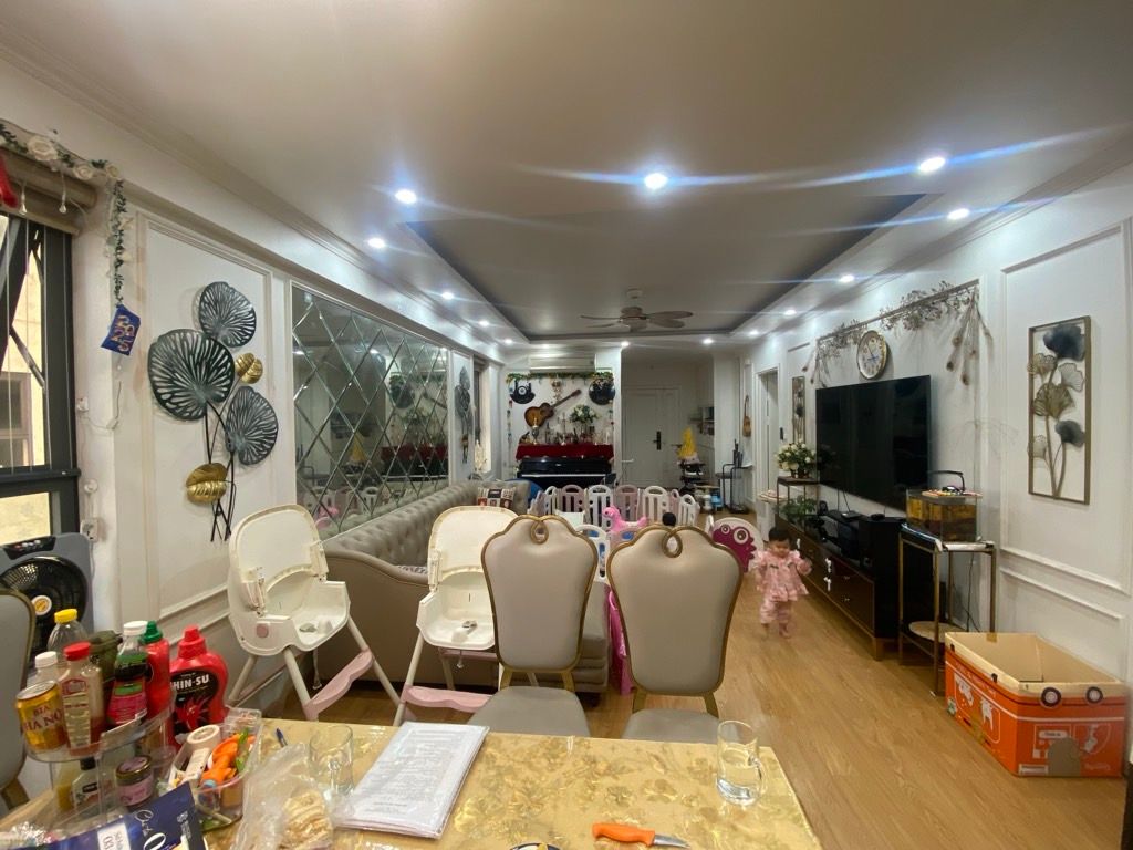 Bán nhà Tam Trinh - diện tích 120m2 1 tầng - Lô góc, view Hồ Yên Sở - giá 10 tỷ