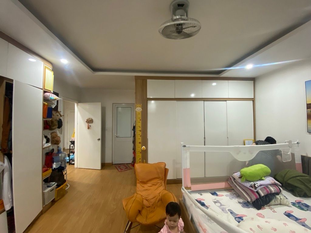 Bán nhà Tam Trinh - diện tích 120m2 1 tầng - Lô góc, view Hồ Yên Sở - giá 10 tỷ