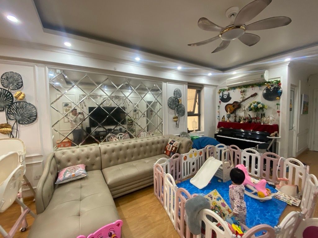 Bán nhà Tam Trinh - diện tích 120m2 1 tầng - Lô góc, view Hồ Yên Sở - giá 10 tỷ
