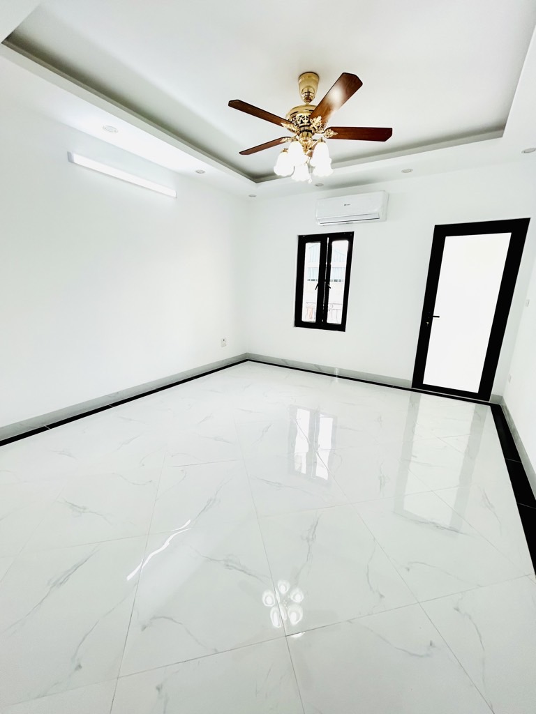 Bán nhà Nam Dư - diện tích 45m2 6 tầng - Ô TÔ ĐỖ CỬA - giá 11,5 tỷ