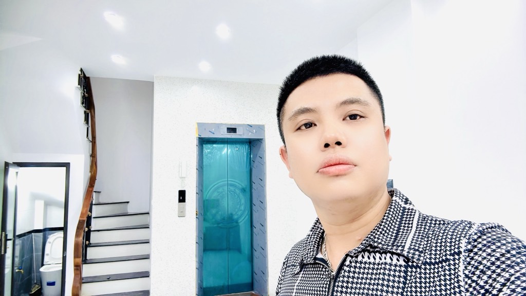 Bán nhà Nam Dư - diện tích 45m2 6 tầng - Ô TÔ ĐỖ CỬA - giá 11,5 tỷ