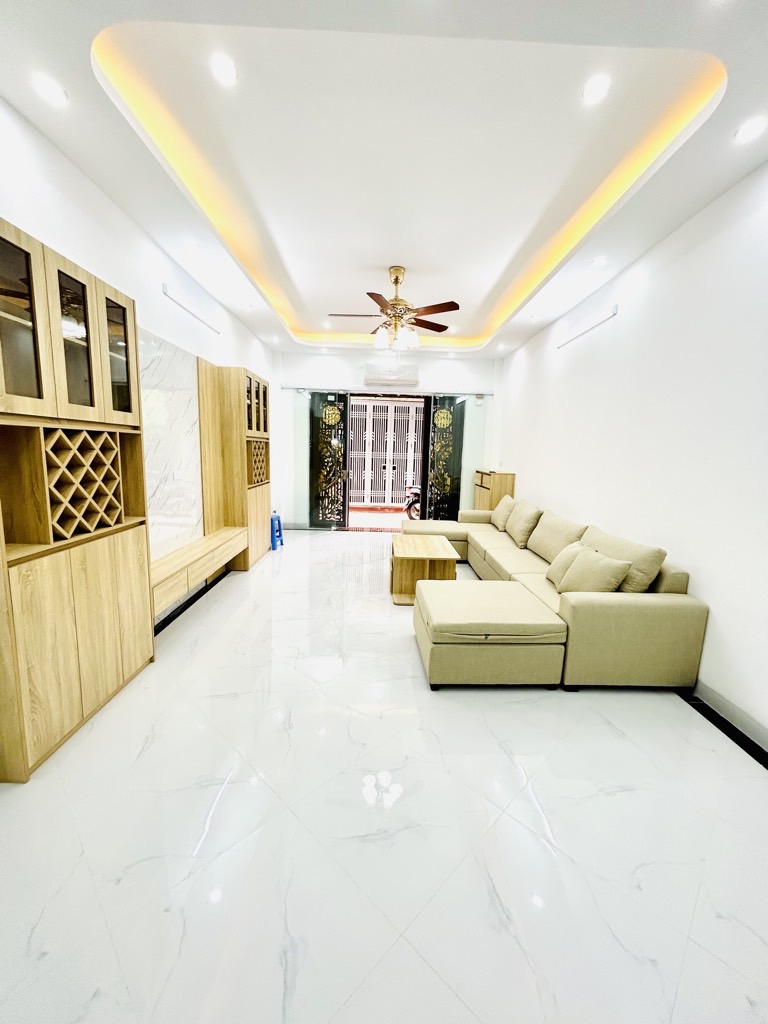 Bán nhà Nam Dư - diện tích 45m2 6 tầng - Ô TÔ ĐỖ CỬA - giá 11,5 tỷ