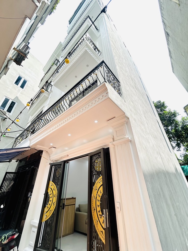 Bán nhà Nam Dư - diện tích 45m2 6 tầng - Ô TÔ ĐỖ CỬA - giá 11,5 tỷ