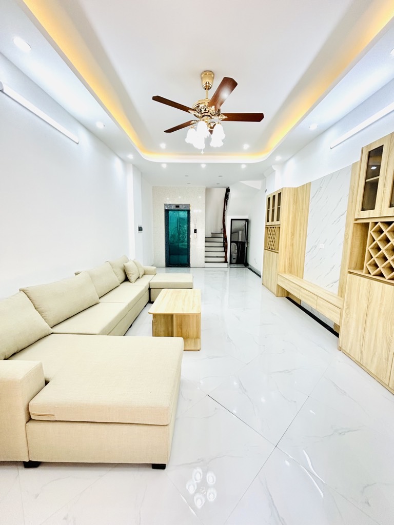 Bán nhà Nam Dư - diện tích 45m2 6 tầng - Ô TÔ ĐỖ CỬA - giá 11,5 tỷ