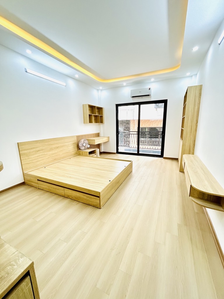 Bán nhà Nam Dư - diện tích 45m2 6 tầng - Ô TÔ ĐỖ CỬA - giá 11,5 tỷ