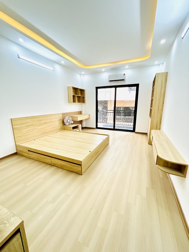 Bán nhà Nam Dư - diện tích 45m2 6 tầng - Ô TÔ ĐỖ CỬA - giá 11,5 tỷ