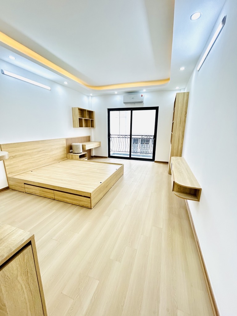 Bán nhà Nam Dư - diện tích 45m2 6 tầng - Ô TÔ ĐỖ CỬA - giá 11,5 tỷ
