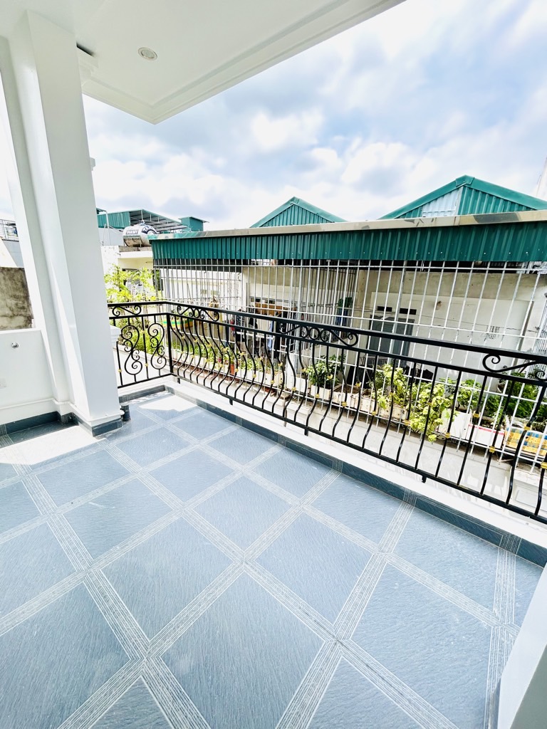 Bán nhà Nam Dư - diện tích 45m2 6 tầng - Ô TÔ ĐỖ CỬA - giá 11,5 tỷ