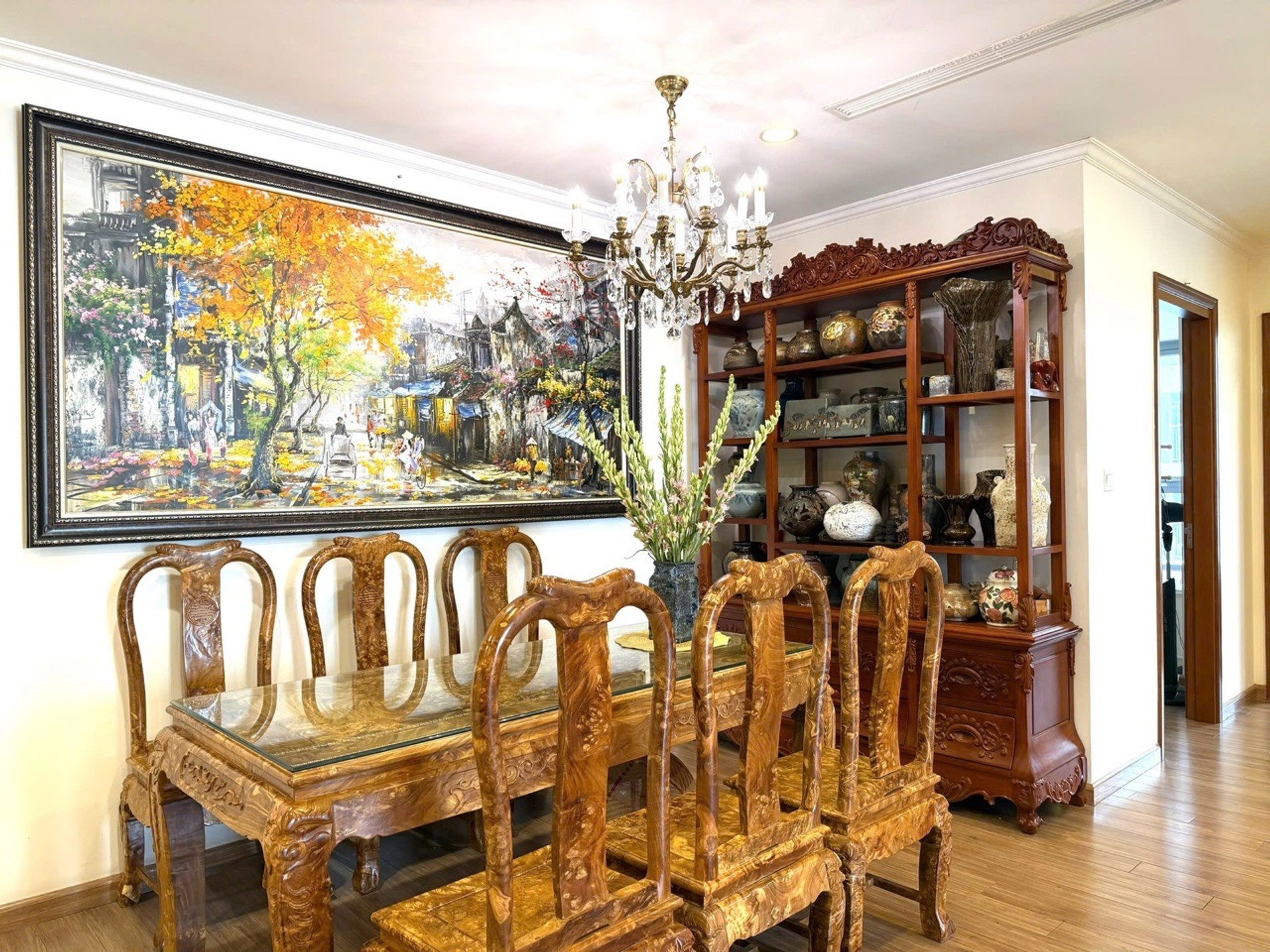 Bán nhà Lĩnh Nam - diện tích 130m2 10 tầng - Nhà đẹp hiếm có - giá 20,7 tỷ