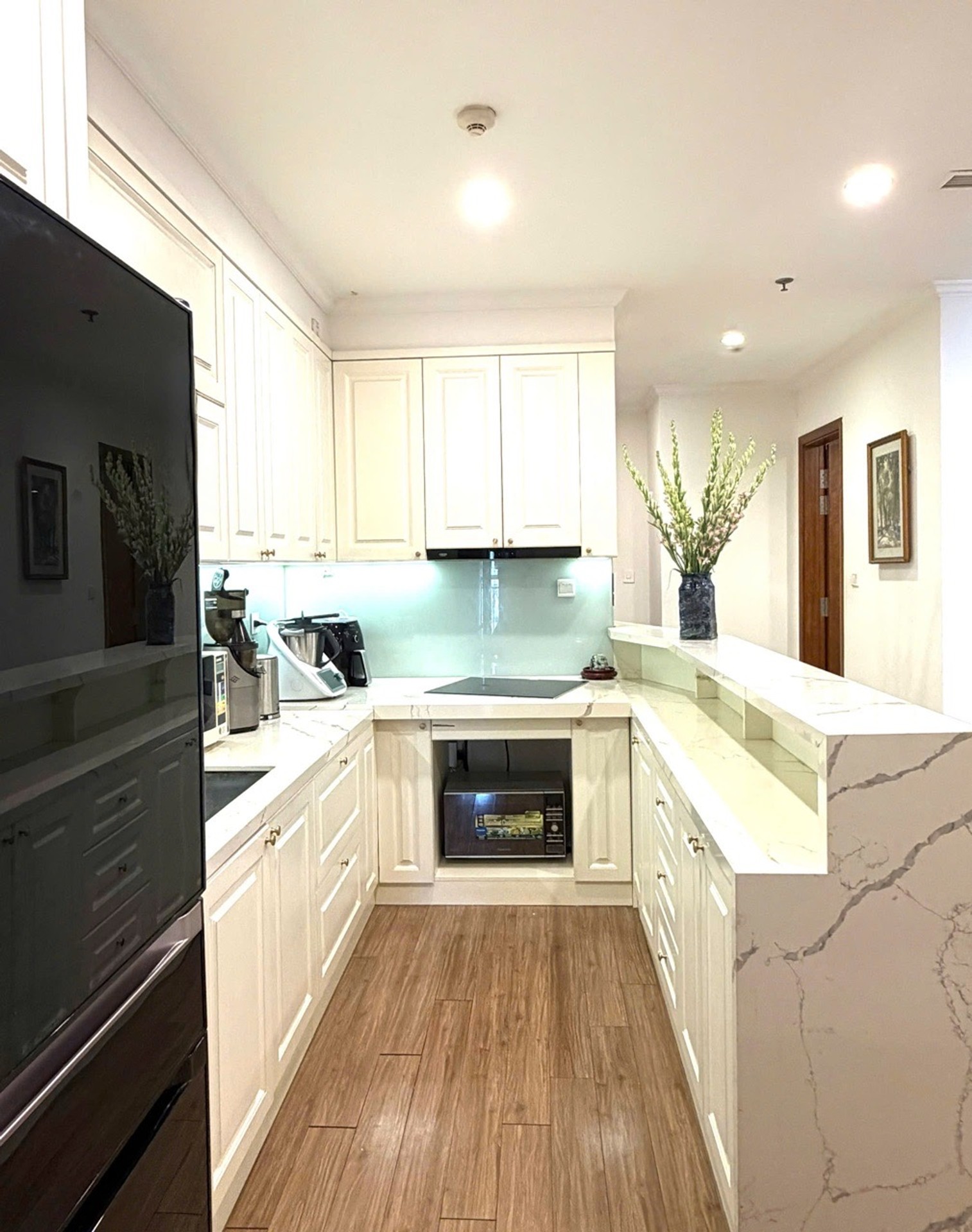 Bán nhà Lĩnh Nam - diện tích 130m2 10 tầng - Nhà đẹp hiếm có - giá 20,7 tỷ