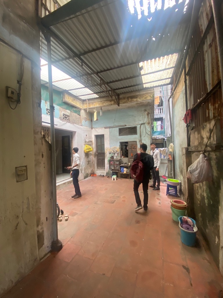 Bán nhà Nguyễn Đức Cảnh - diện tích 70m2 1 tầng - Nhà mặt phố - giá 18 tỷ