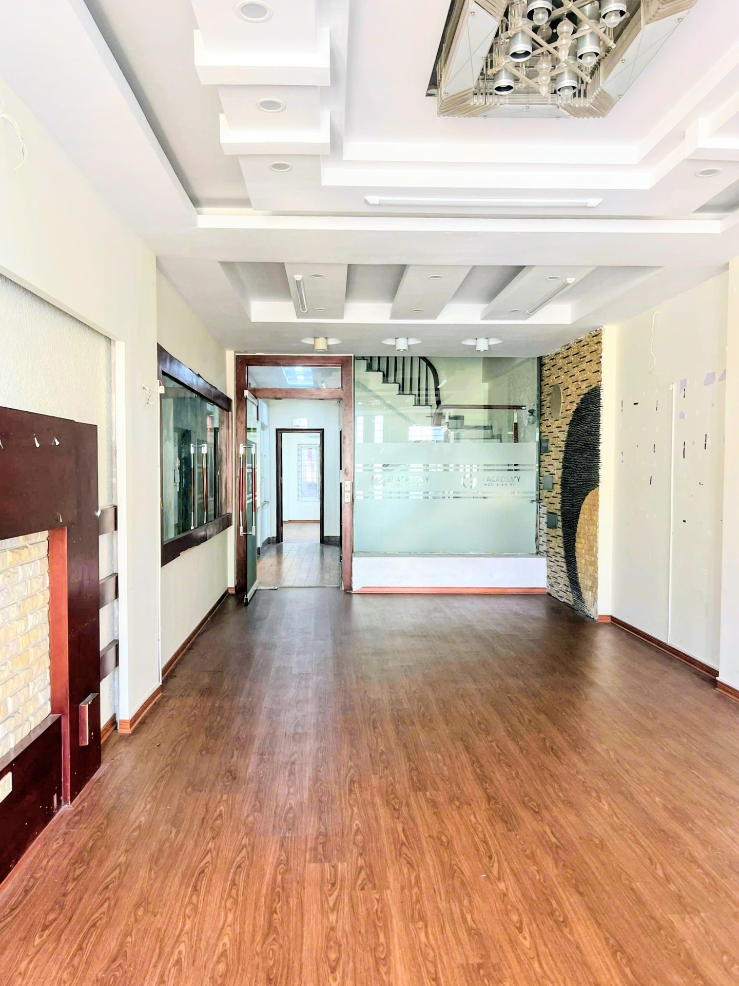 Bán nhà Thái Hà - diện tích 103m2 7 tầng - Ô TÔ TRÁNH - giá 58 tỷ