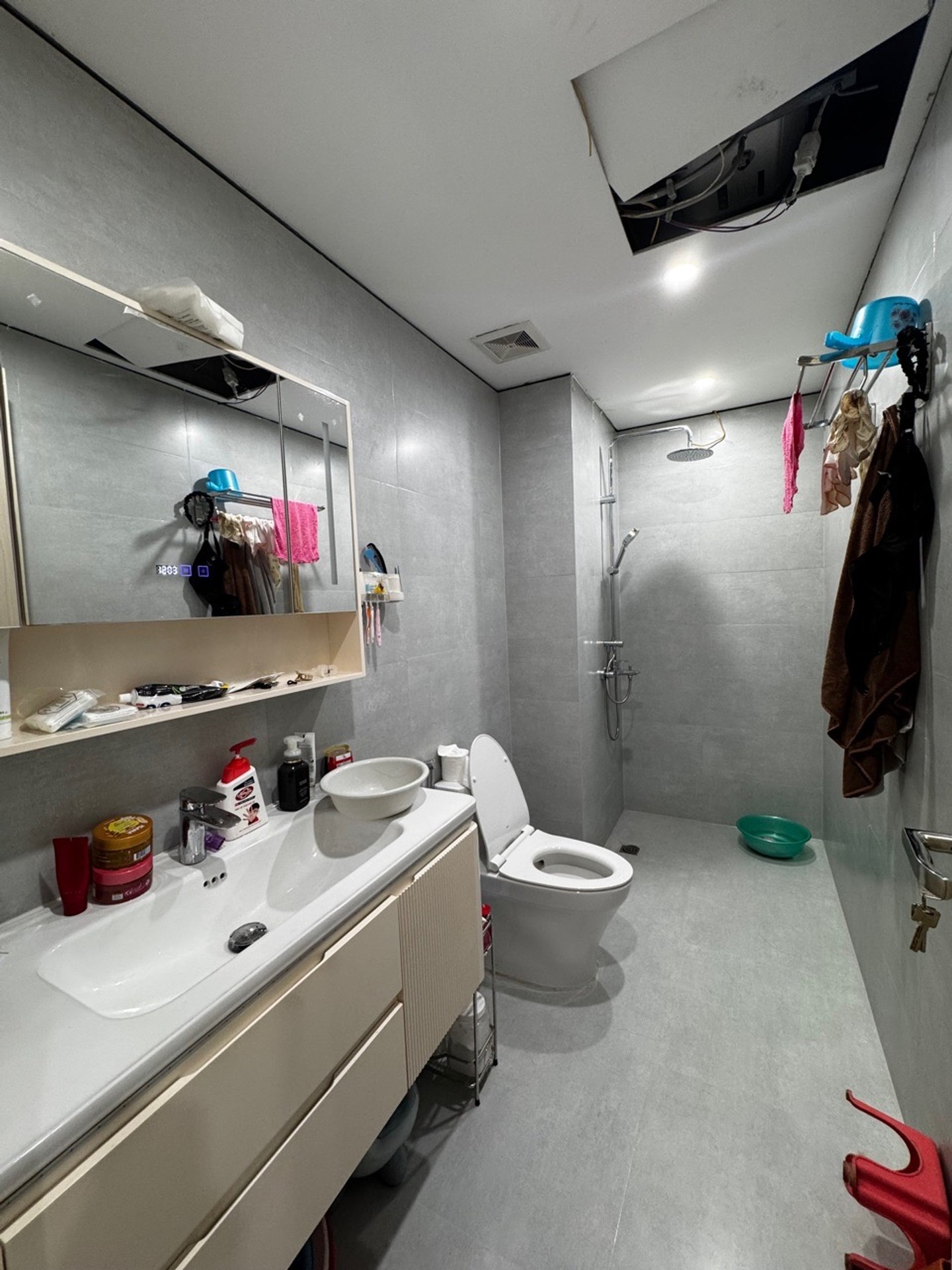 Bán nhà Định Công - diện tích 114m2 1 tầng - Căn hộ chung cư 3 ngủ 2 WC - giá 8,6 tỷ