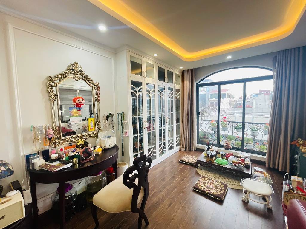 Bán nhà Đại La - diện tích 61m2 7 tầng - MẶT PHỐ, LÔ GÓC - giá 42 tỷ