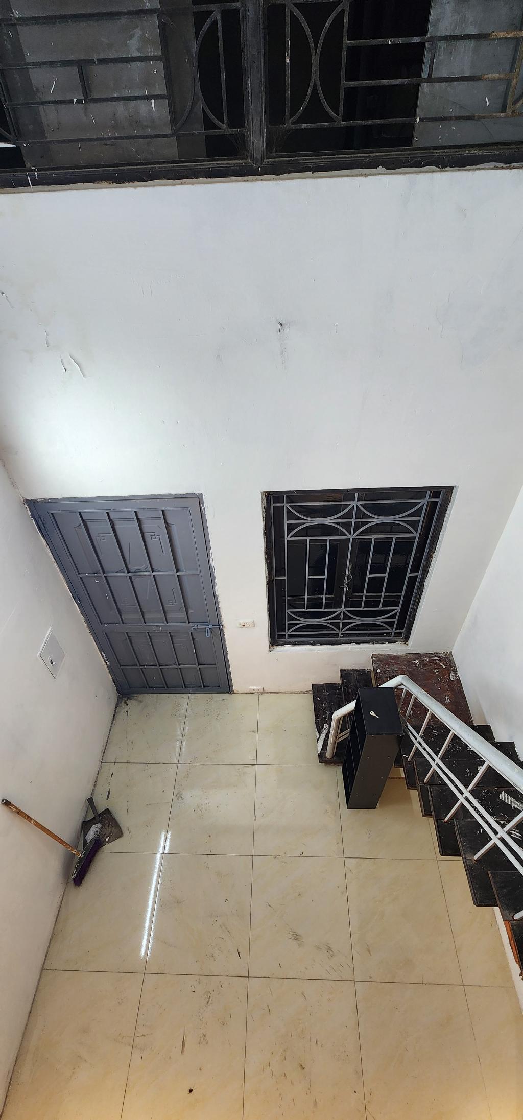 Bán nhà Hồng Mai - diện tích 16m2 2 tầng - Sổ đỏ chính chủ - giá 8,6 tỷ