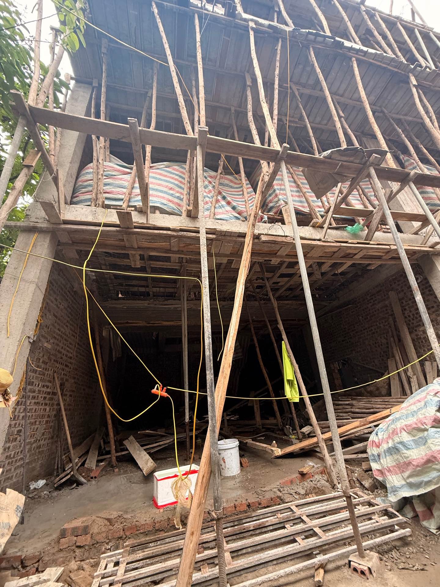 Bán nhà Lương Khánh Thiện - diện tích 54m2 7 tầng - Ô TÔ ĐỖ CỔNG - giá 18 tỷ