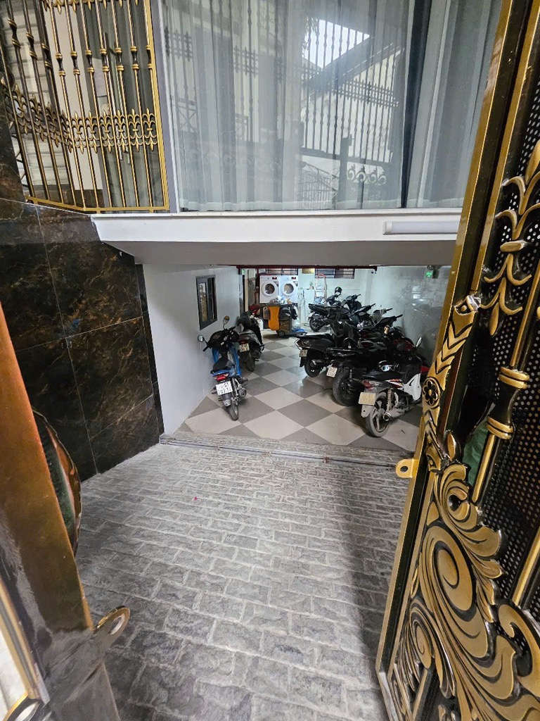 Bán nhà Thái Hà - diện tích 90m2 10 tầng - Ô TÔ - giá 37,5 tỷ