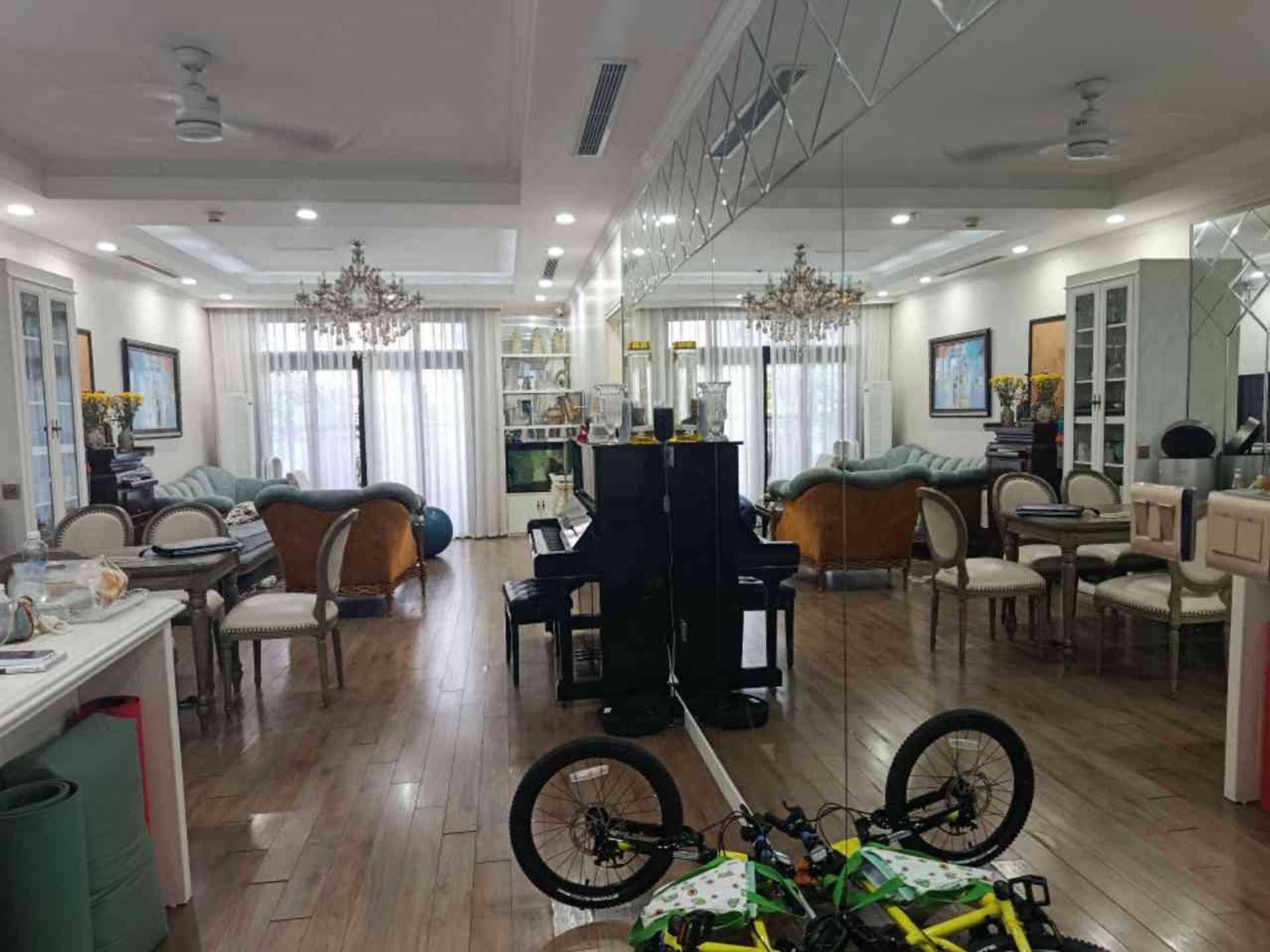 Bán nhà Royal City - diện tích 124m2 18 tầng - Nhà đẹp hiếm có - giá 16,5 tỷ