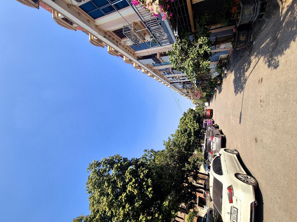 Bán nhà Sa Đôi - diện tích 90m2 4 tầng - SIÊU PHẨM MẶT PHỐ - giá 25,5 tỷ