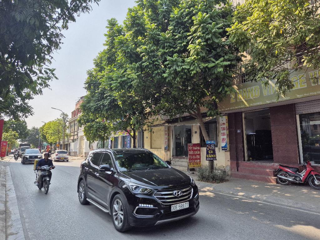 Bán nhà Sa Đôi - diện tích 90m2 4 tầng - SIÊU PHẨM MẶT PHỐ - giá 25,5 tỷ