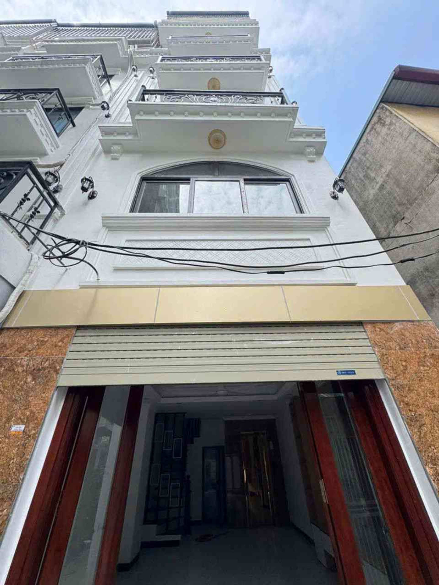Bán nhà Nguyễn Khoái - diện tích 40m2 6 tầng - Thang máy - giá 9,8 tỷ
