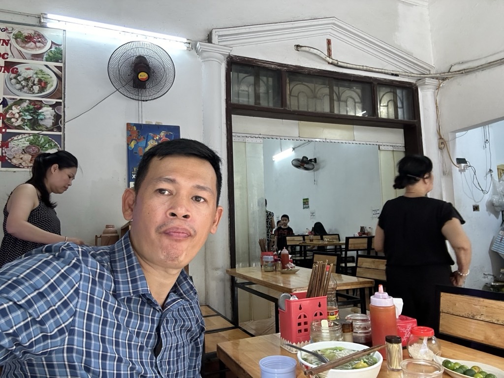 Bán nhà Minh Khai - diện tích 67m2 2 tầng - Mặt tiền cực rộng - giá 28,5 tỷ