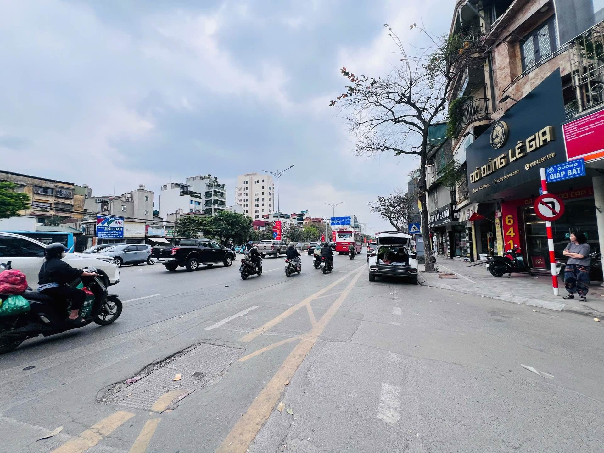 Bán nhà Hai Bà Trưng - diện tích 50m2 4 tầng - ô tô tránh - giá 15,9 tỷ